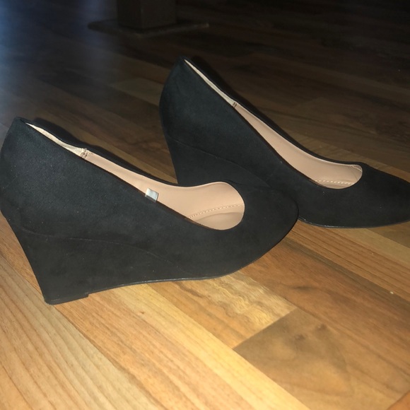 Shoes - ⚡️TODAY ONLY $10 - Black Wedges - Size 7.5